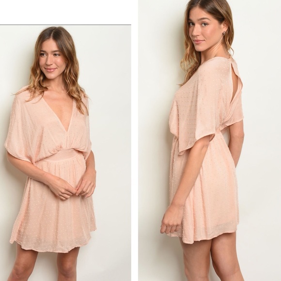 Beautiful Peach V-Front/Back Dress 🤩 - Picture 2 of 4